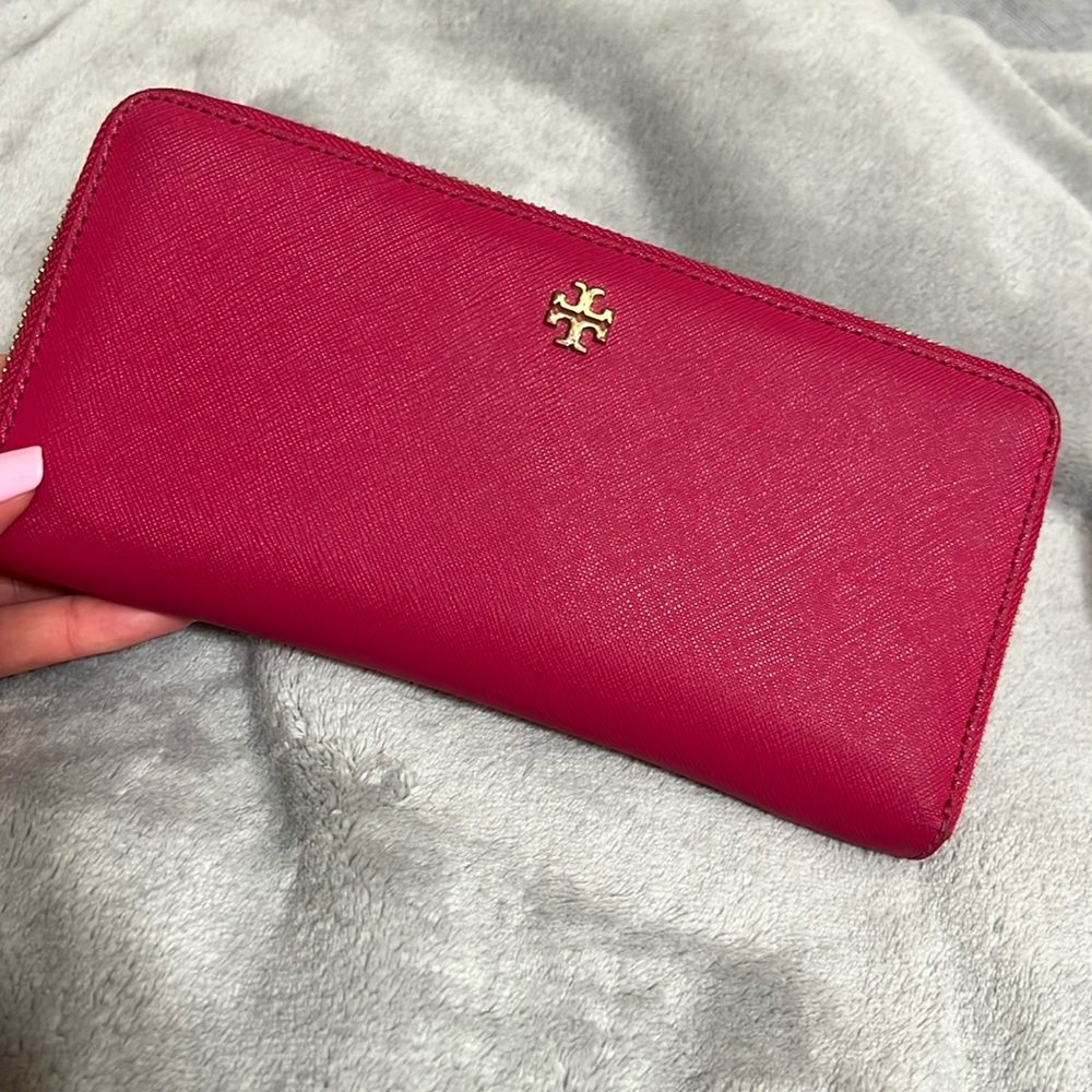Tory Burch Wallet